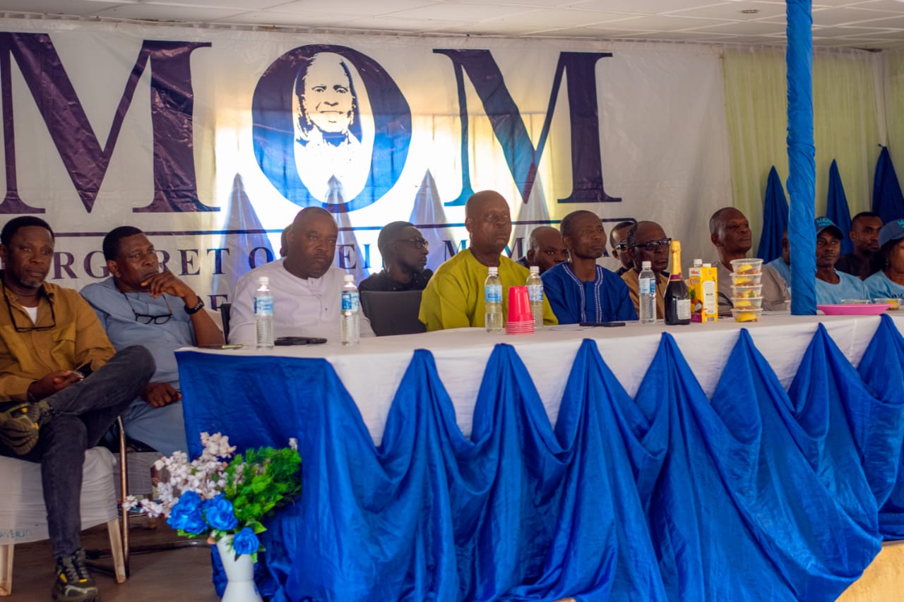 Cross section of the invited dignitaries at the high table.